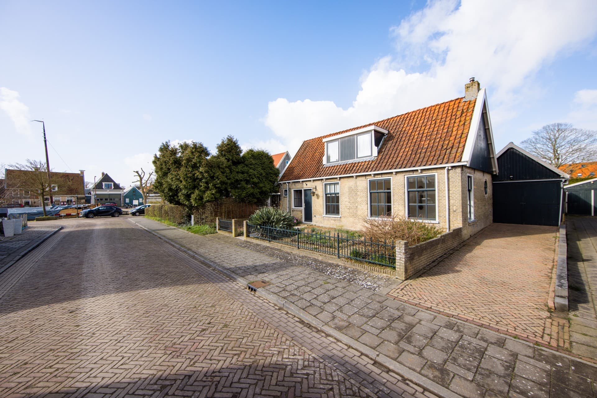 Cynthia Lenigestraat 1, Makkum, foto 6