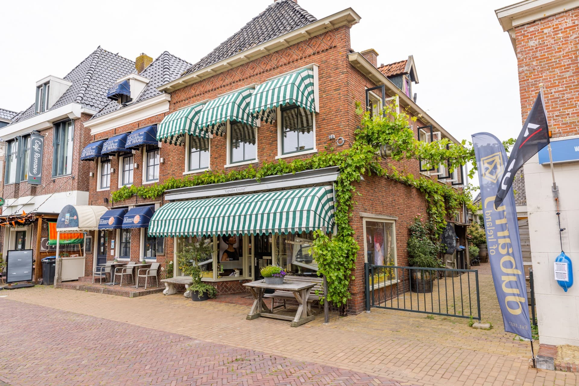 Markt 15, Makkum