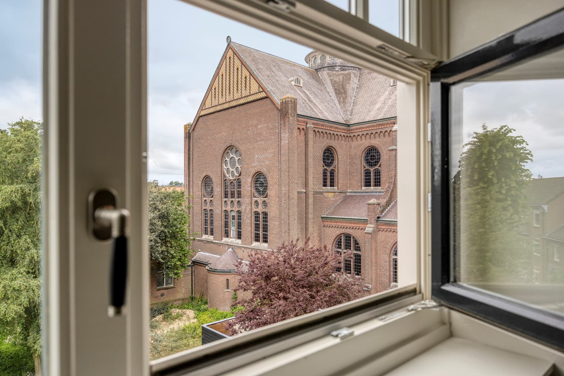 Hoefstraat 201-09, Tilburg