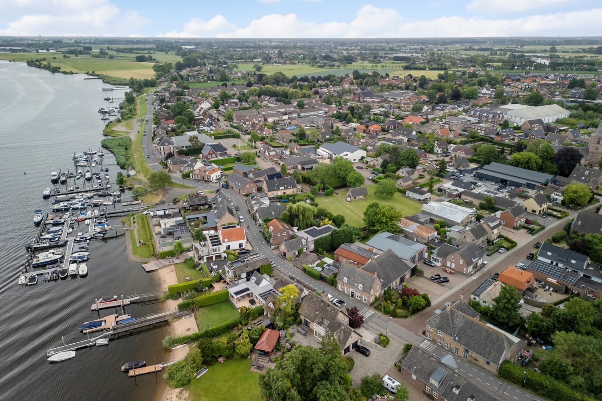 Maasdijk 369, Veen