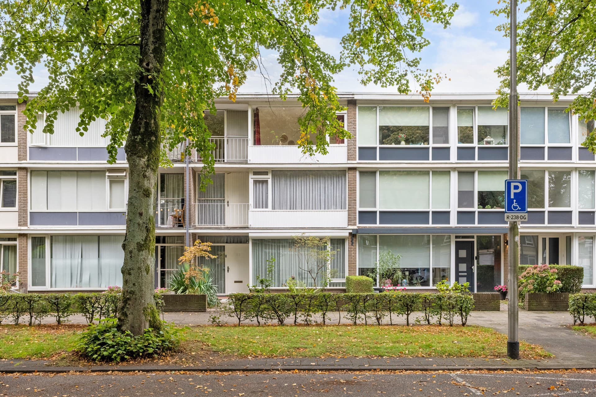 Postelse Hoeflaan 33, Tilburg